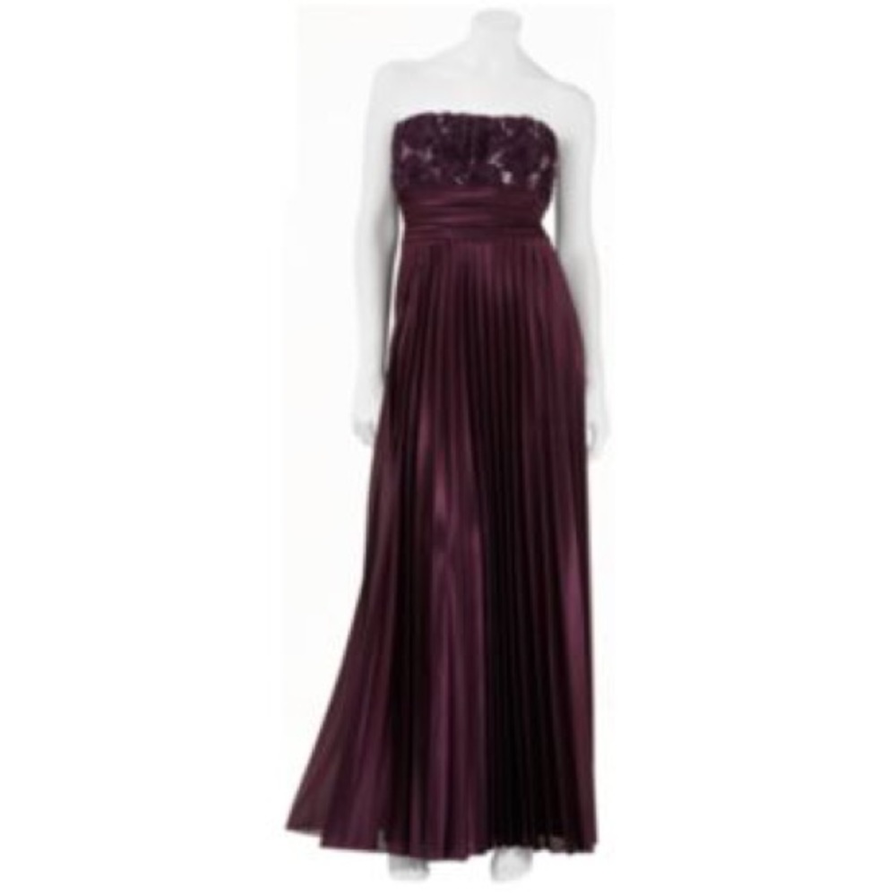 Formal dress - Picture 2 of 4